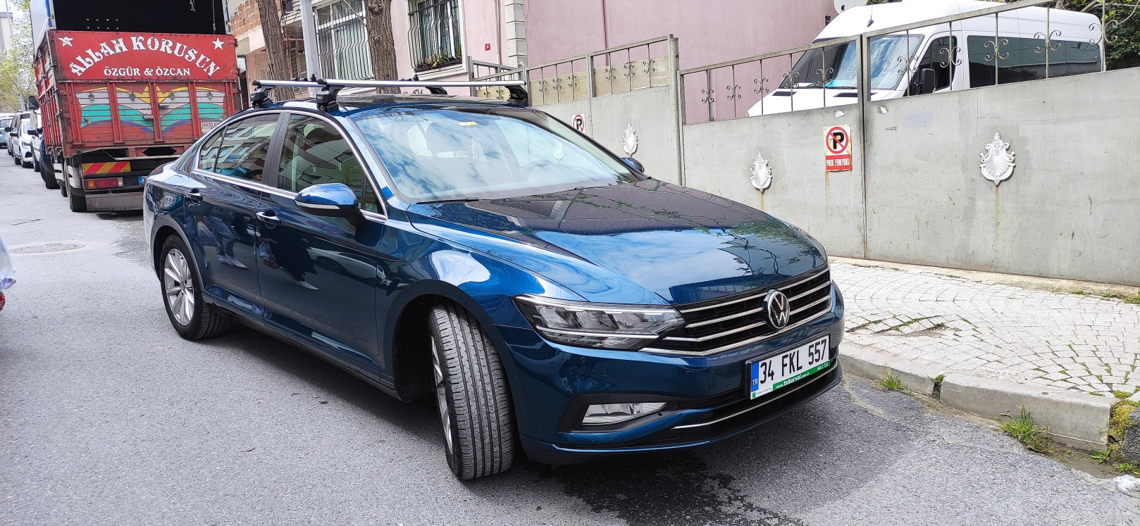 For Volkswagen Passat B8 2015-Up Roof Rack Cross Bar Normal Roof Black For Volkswagen Passat B8 2015-Up Roof Rack Cross Bar Normal Roof Black
